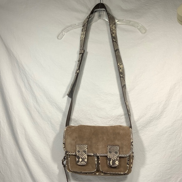 NWT - Michael Kors Large Suede Flap Hewitt Messenger - Picture 2 of 14